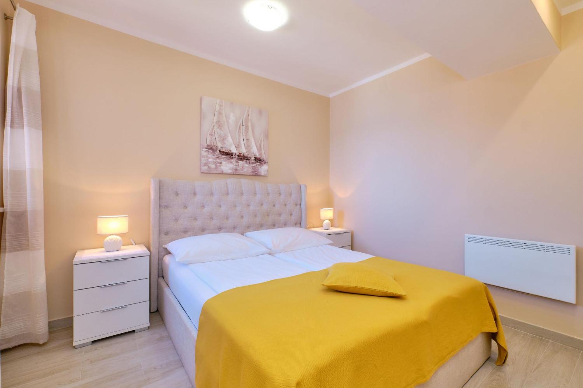 Apartments Enna Малий Лошинь Екстер'єр фото